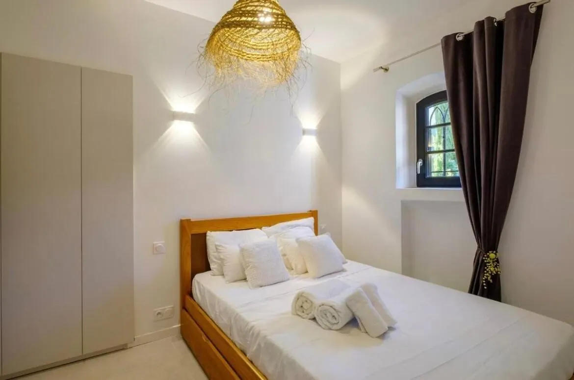 Beautiful 5Br Villa Jose Cas Catala Holiday home
