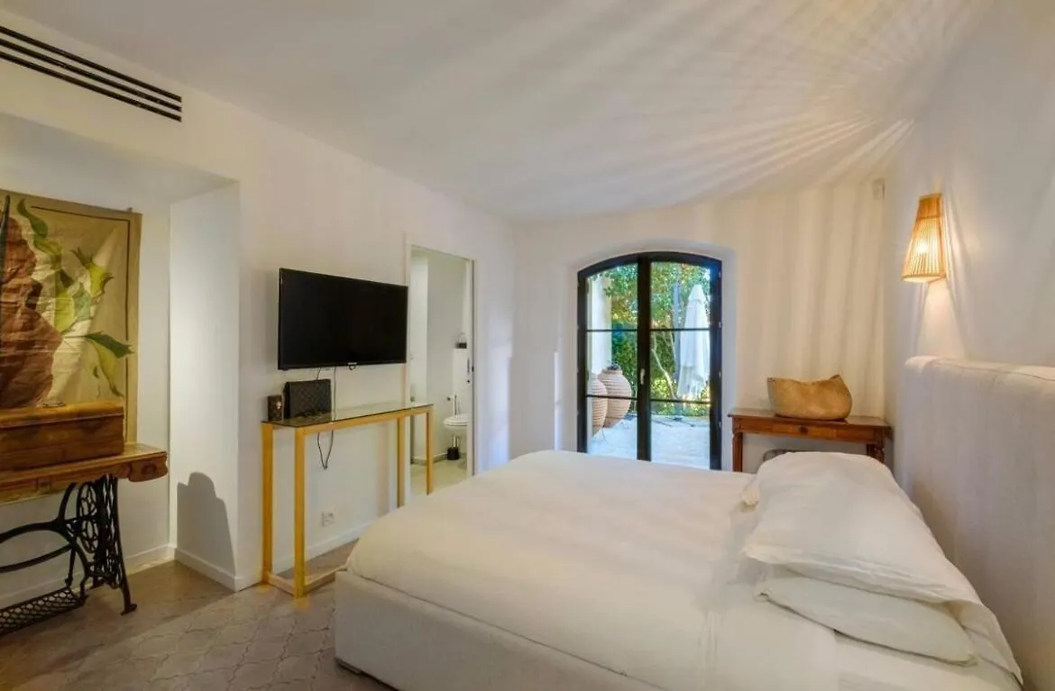 Beautiful 5Br Villa Jose Cas Catala