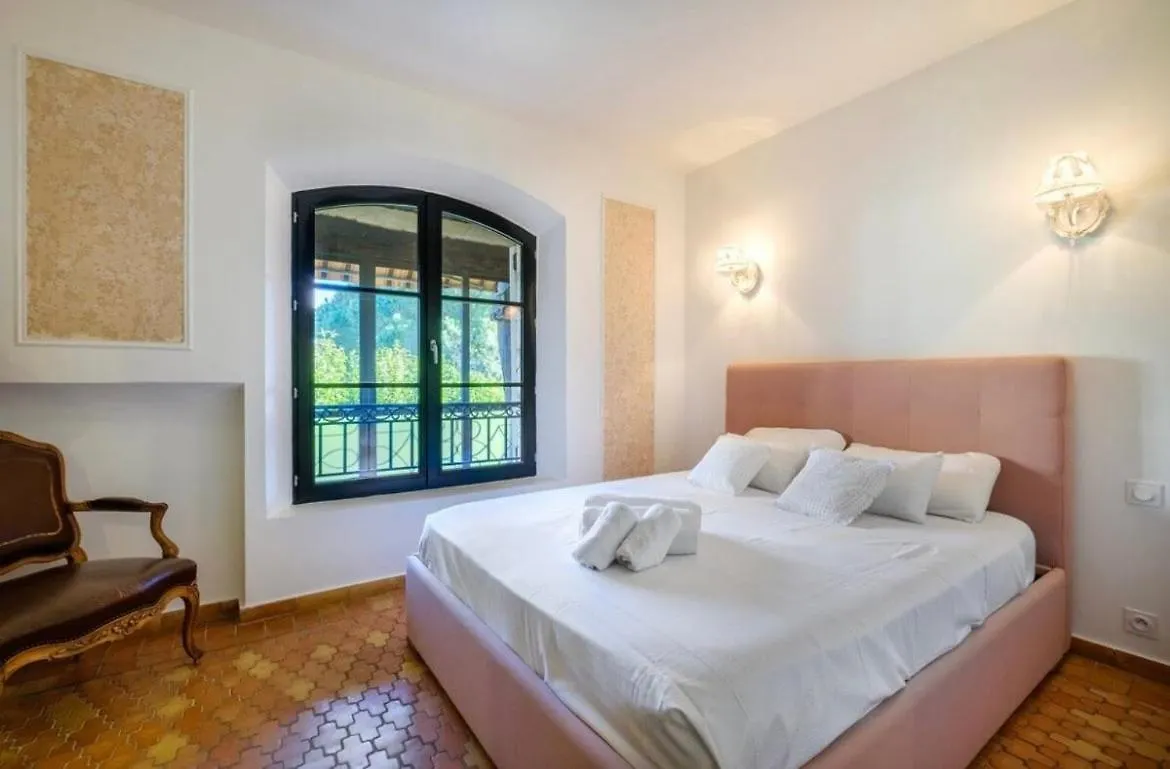 Beautiful 5Br Villa Jose Cas Catala Holiday home